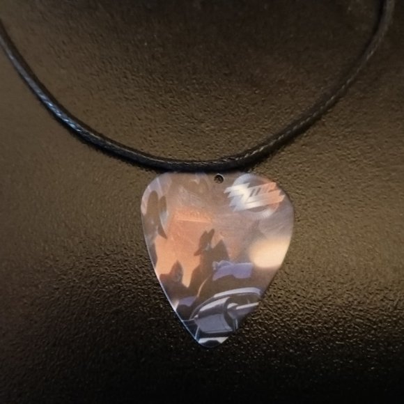ZZ TOP GUITAR PICK NECKLACE - Picture 1 of 1